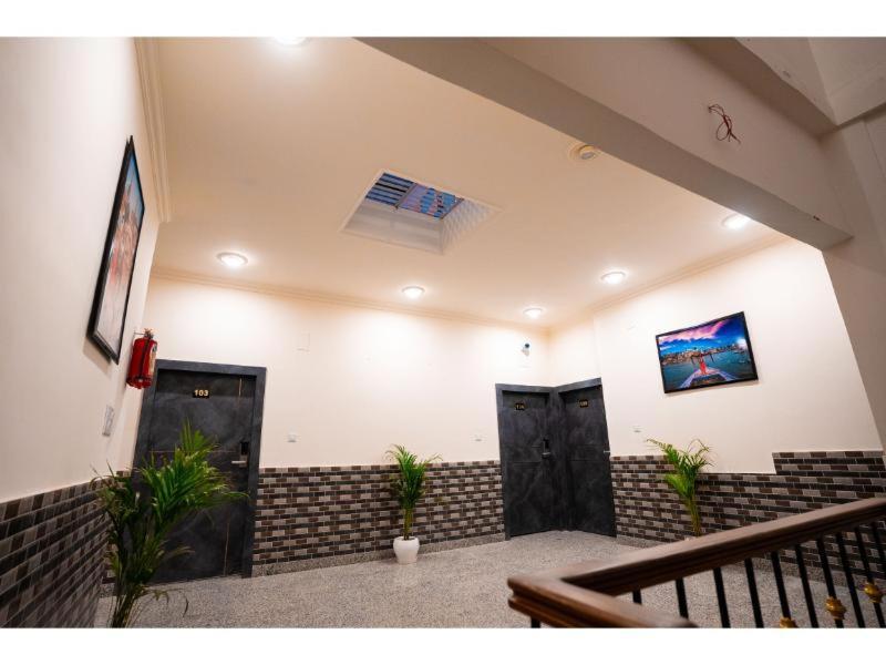 Hotel Jsr Kedar Varanasi Luaran gambar