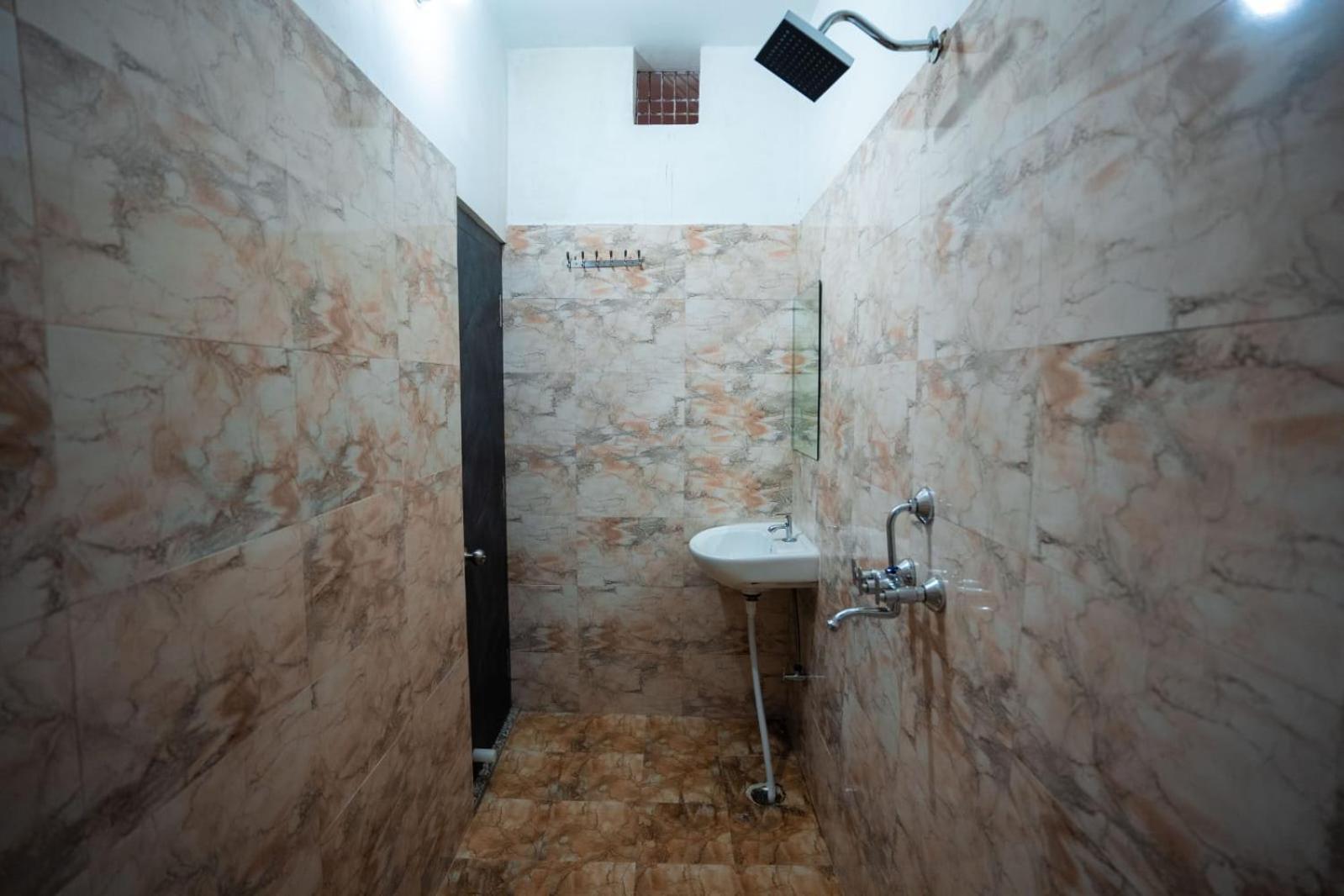 Hotel Jsr Kedar Varanasi Luaran gambar